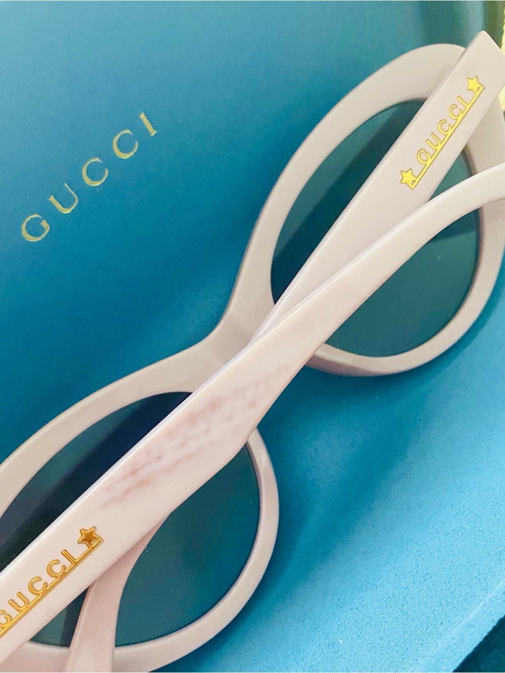 Gucci Women's Pink Cat-Eye Sunglasses Gucci Pink Sunglasses Pink Cat Eye Sunnies - Picture 3 of 5